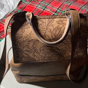 Darcy Marks London back pack

Brown color